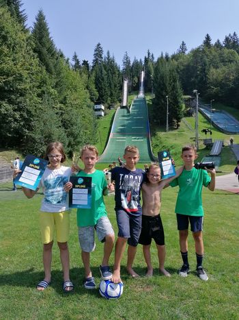 Od Mengša do Poljske, Francije in Nemčije Od Mengša do Poljske, Francije in Nemčije