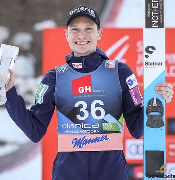 Na občnem zboru in med delovno akcijo obujali spomine na velike uspehe SSK Mengeš
