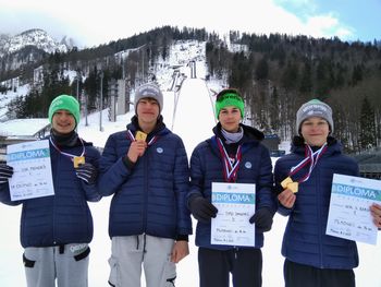Snežinki za Anžeta in Taja, Nik in Timo do kolajn Snežinki za Anžeta in Taja, Nik in Timo do kolajn