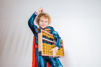 MOŽGANČKANJE Z BRAINOBRAIN: otroška delavnica za krepitev pozornosti in spomina