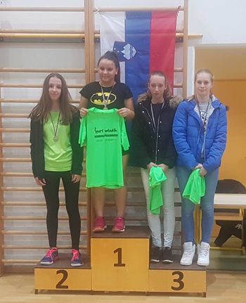 Lara odlična druga na državnem prvenstvu v badmintonu