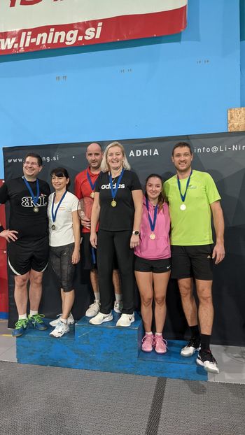 Osem medalj za BK Mengeš na badminton turnirju Li-Ning Movember
