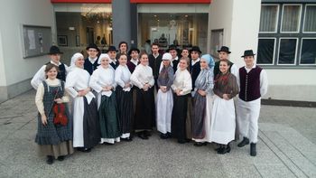 Uspešna in delovna folklorna pomlad Uspešna in delovna folklorna pomlad