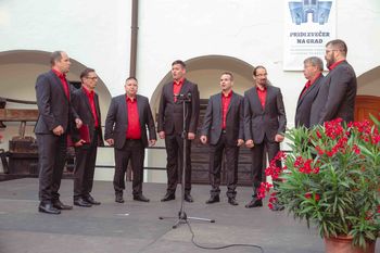 NASTOP TREBANJSKEGA OKTETA V METLIKI