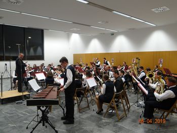 Zaključni koncert Dirigentske šole z Mengeško godbo