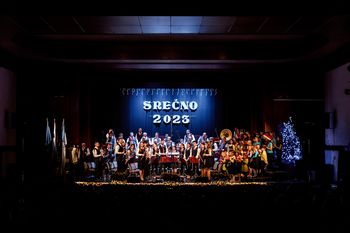 Božično-novoletni koncert Mengeške godbe – Srečno 2023!