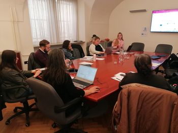 Na srečanju partnerjev projekta »Digital Generations« v Kamniku razpravljali o spodbujanju digitalne kreativnosti starejših