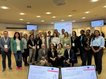 Prisotnost Nobelovega nagrajenca obogatila srečanje partnerjev MICROFUTURE projekta