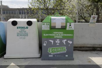 Novi zbiralniki za e-odpadke - male aprate in baterije