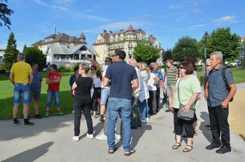 Po koroških poteh slovenskih prednikov Po koroških poteh slovenskih prednikov