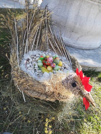 Velikonočna  okrasitev v Kostanjevici na Krasu