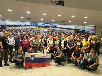 Biljenci v Bruslju: harmonika, čokolada, pivo in evropska politika