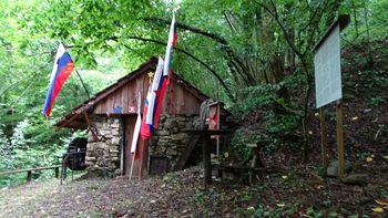 Spominski pohod od spomenika na Malkovcu do Čehnarjeve doline