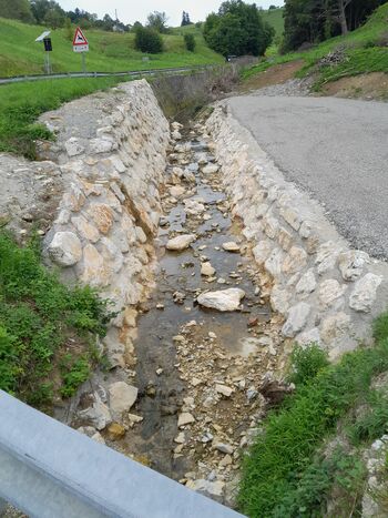 Zavarovanje brežin ob Dobjanskem potoku