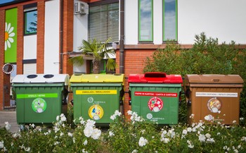 Vsako leto vsak izmed nas proizvede več kot 157kg odpadne embalaže Vsako leto vsak izmed nas proizvede več kot 157kg odpadne embalaže