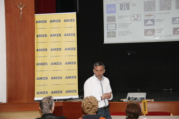 Voznik, cesta, vozilo