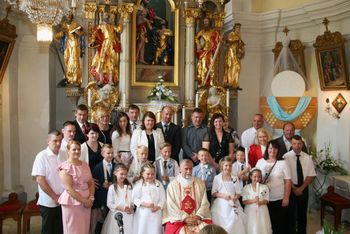 Prvo sveto obhajilo v cerkvi sv. Tomaža v Krašnji Prvo sveto obhajilo v cerkvi sv. Tomaža v Krašnji