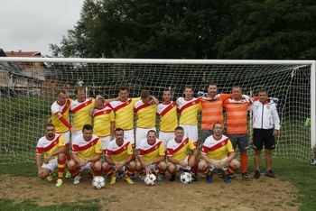 Veterani NK Črni graben počasi proti vrhu 