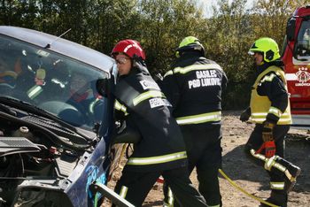 Prevelika hitrost vzrok hude nesreče na Obrtniški ulici v Lukovici