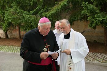 Upokojeni ljubljanski nadškof msgr. mag. Alojz Uran na obisku v Krašnji
