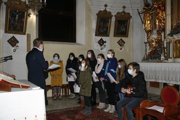 Polnočna sveta maša v Krašnji 