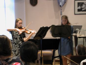 Nastop violinistov iz razreda Ane Novak 