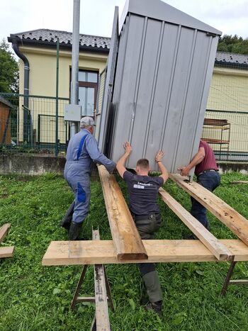 Kljub počitnicam je v vrtcu in šoli v Krašnji živahno  
