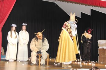 V Krašnjo prišel sveti Miklavž V Krašnjo prišel sveti Miklavž