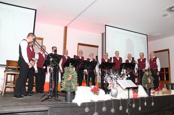 Koncert Božična zarja vokalne skupine Lilith s prijatelji Koncert Božična zarja vokalne skupine Lilith s prijatelji