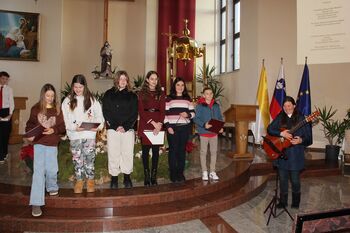 Revija otroških pevskih zborov dekanije Domžale 