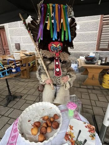 Pustna sobota na Rokovnjaški tržnici v Lukovici