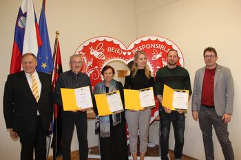 Živahen četrtek v Čebelarskem centru na Brdu Živahen četrtek v Čebelarskem centru na Brdu