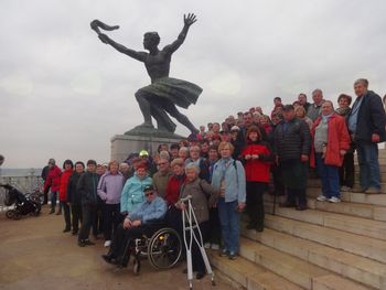 IVALIDI OBČUDOVALI BLATNO JEZERO