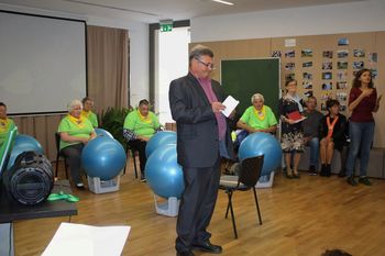 Vsi enaki, vsi različni