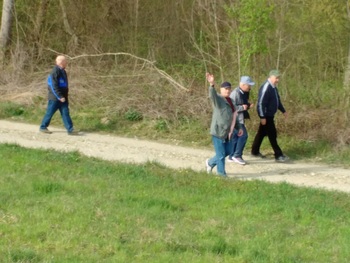 PEŠ NA OGLED BOŽIČNE VASI V BANOVCE