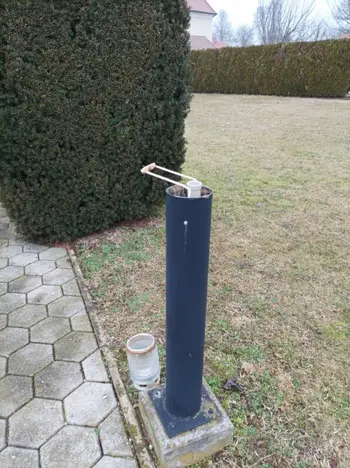Vandalizem na pokopališču in parkirišču ob pokopališču v Veržeju Vandalizem na pokopališču in parkirišču ob pokopališču v Veržeju