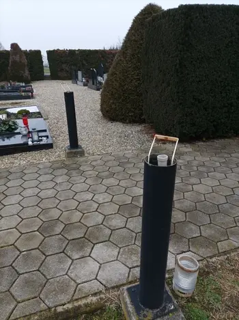 Vandalizem na pokopališču in parkirišču ob pokopališču v Veržeju