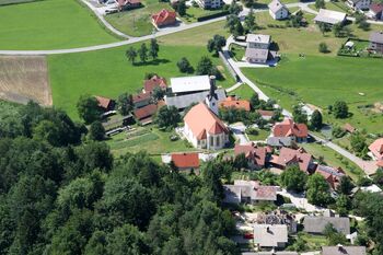 500 let cerkve sv. Luka v Spodnjih Praprečah: digitalna zgodba