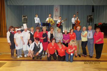 Srečanje  starejših in najmlajših krajanov v Zrečah