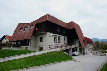 Župan predal zbrane podpise peticije direktorju OZ Gorenjske