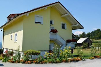 Podelitev priznanj tekmovanja za najlepše urejene vasi in objekte