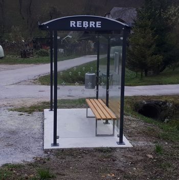 Avtobusno postajališče Rebre