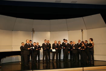 Izšla je nova knjiga Evropske božične in koledniške ljudske pesmi Janeza Močnika Izšla je nova knjiga Evropske božične in koledniške ljudske pesmi Janeza Močnika