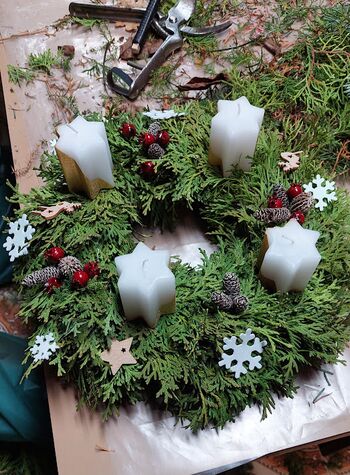 IZDELAVA ADVENTNIH VENČKOV