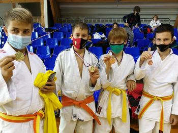 Tri zlate in tri srebrne za judoiste