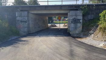 Dela na Cesti na postajo 