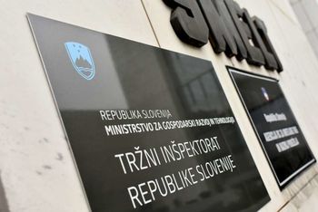 Uporaba mask za zaščito v času pandemije