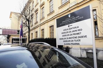 Naročanje strank in telefonske informacije v Upravni enoti Ljubljana