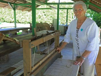 »Le predi dekle, predi …« - pridelava in predelava lanu