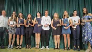  ŽUPAN JE SPREJEL NAJUSPEŠNEJŠE OSNOVNOŠOLCE